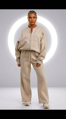 Eslaro Jogging set vest en broek Beige | Loungewear Dames